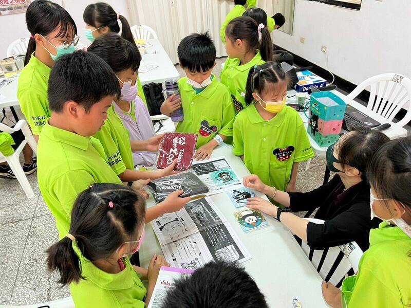 食品營養管理從小扎根，澎湖縣政府衛生局開辦夏令營。（澎湖縣政府衛生局提供）