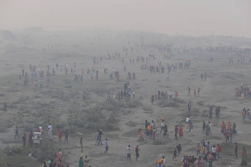 南亞國家空氣污染嚴重，印度新德里人均壽命因空污而減少的時間超過10年，圖為印度新德里。（路透）