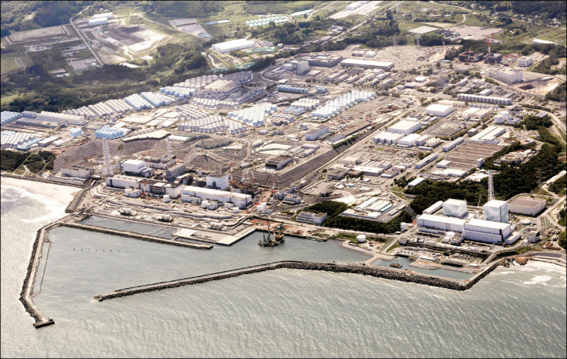 日本政府在日前將日本福島核電廠含氚廢水排放到海裡，雖然含量極低卻引發小部分民眾憂慮。（路透資料照）