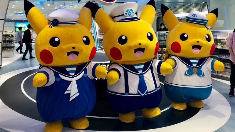 寶可夢中心是許多寶可夢粉絲，前往日本旅遊時必去的聖地之一，裡面不僅會販售寶可夢相關商品，包含玩偶、遊戲軟體、卡片和多種官方原創周邊商品。圖為寶可夢中心橫濱店。（圖擷取自「寶可夢台灣」臉書粉專）