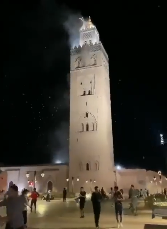 摩洛哥马拉喀什市（Marrakesh）西南方发生规模6.8强震，引发剧烈震动，惊慌失措的居民纷纷逃出建筑物。（图撷取自Ｘ影片）(photo:LTN)