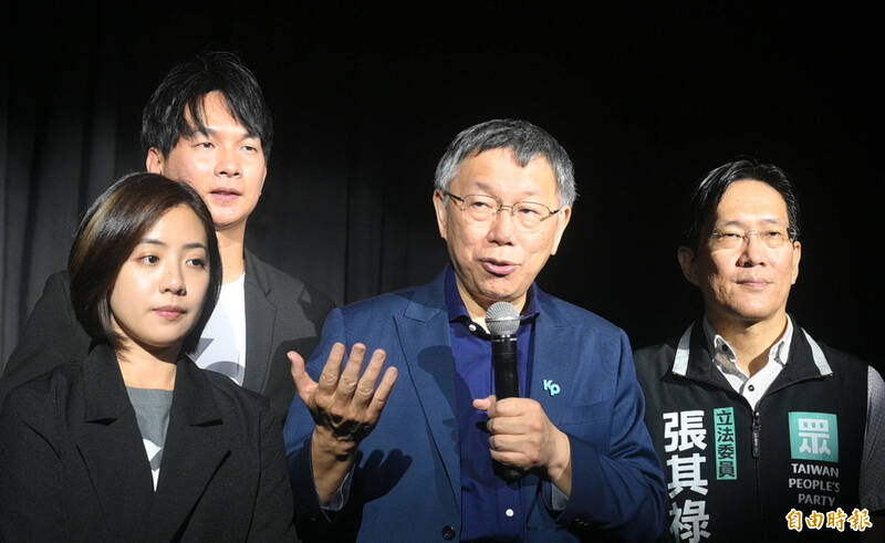 民眾黨總統參選人、黨主席柯文哲今日晚上於台北市「The Wall」舉辦「柯文哲AI語音模型暨單曲發表會」，發布柯文哲AI（人工智慧）語音模型，與柯文哲在2024總統大選的第一首競選歌曲。（記者王藝菘攝）