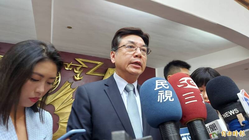新北市副市長劉和然赴新北市議會進行施政報告。（記者黃子暘攝）
