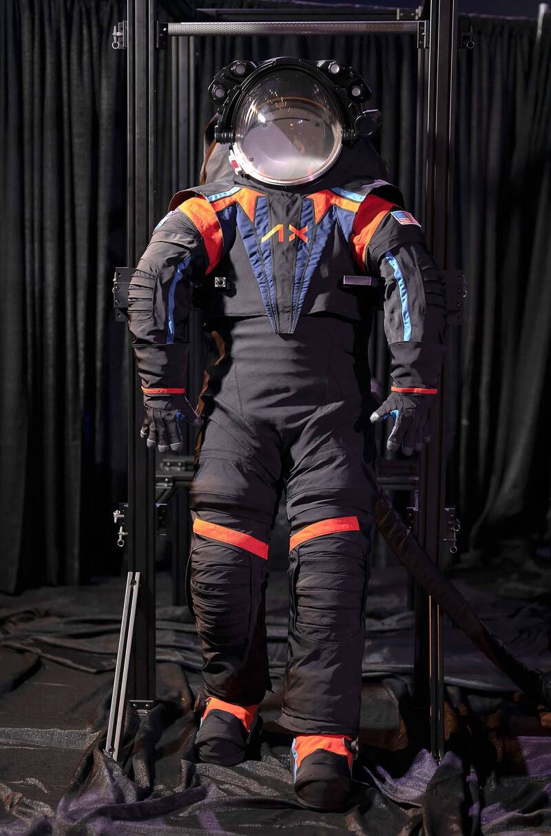 公理太空（Axiom Space）于今年稍早推出太空衣原型，并将与Prada合作设计最新款太空衣。（法新社）(photo:LTN)