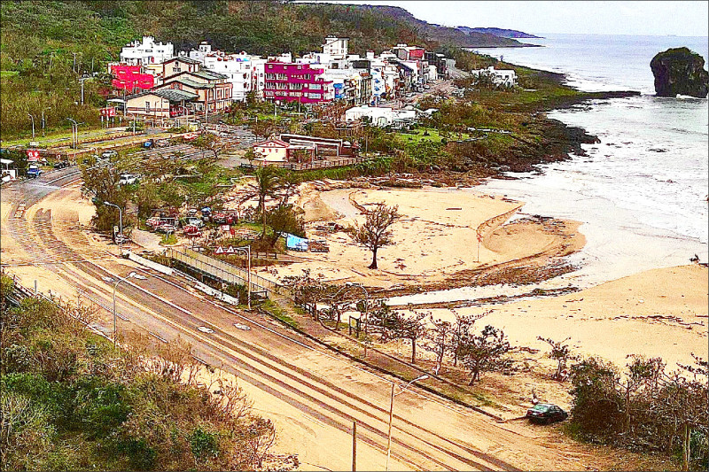 台26線船帆石路段待整理，國慶南下賞鷹務必注意。（民眾提供）