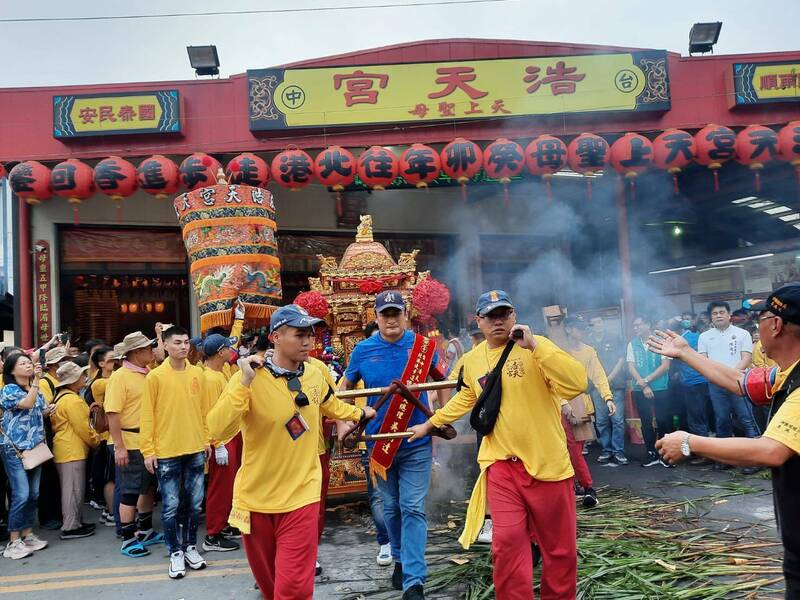 梧棲浩天宮「大庄媽」，8日起駕徒步北港朝天宮進香。（民眾提供）