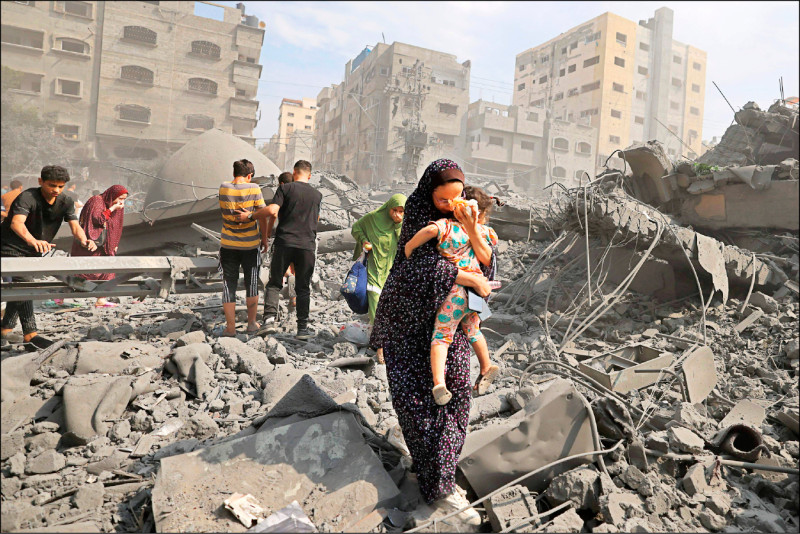 以色列九日持续空袭加萨，一座清真寺被夷为平地。（法新社）(photo:LTN)