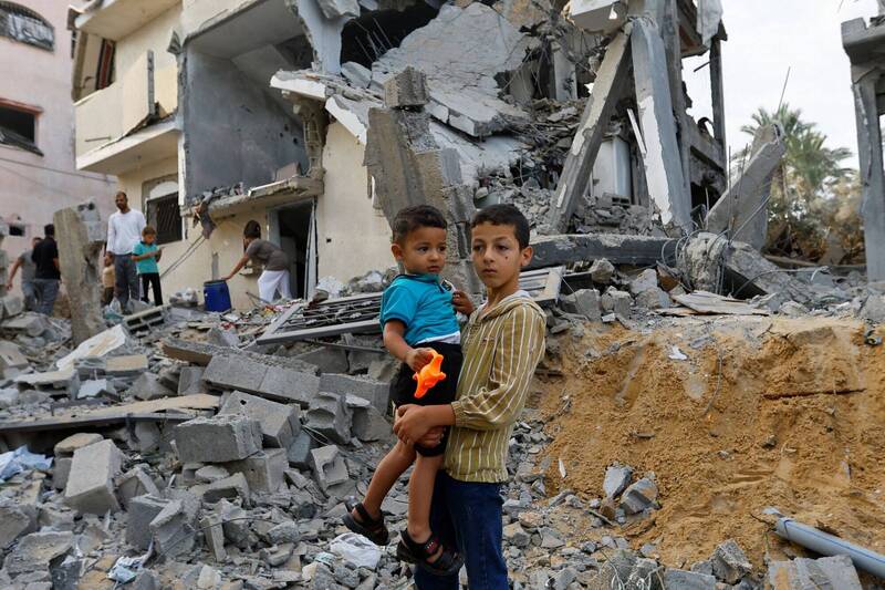 加萨走廊遭以色列勐烈轰炸，让当地许多居民流离失所。（路透）(photo:LTN)