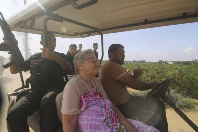 哈玛斯7日大规模突袭以色列，更挟持许多老弱妇孺到加萨作为人质。（美联社）(photo:LTN)