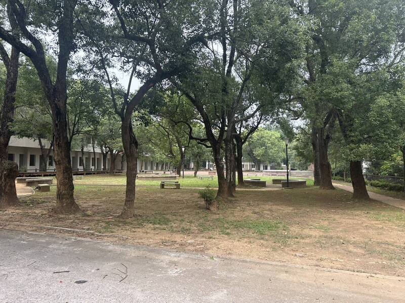 前芬園鄉長黃麗玲爭取在鄉內進芬村舊營區作為芬園鄉行政園區計畫基地，案子過了18年歷經4任鄉長沒進展，遭監察院糾正。（圖由鄉公所提供）