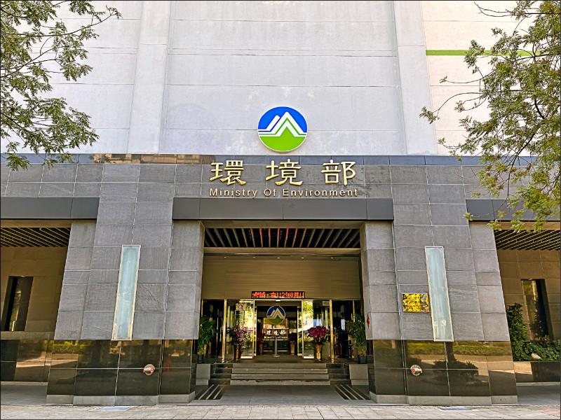 過期食品屬污染物 由合法廠商處理