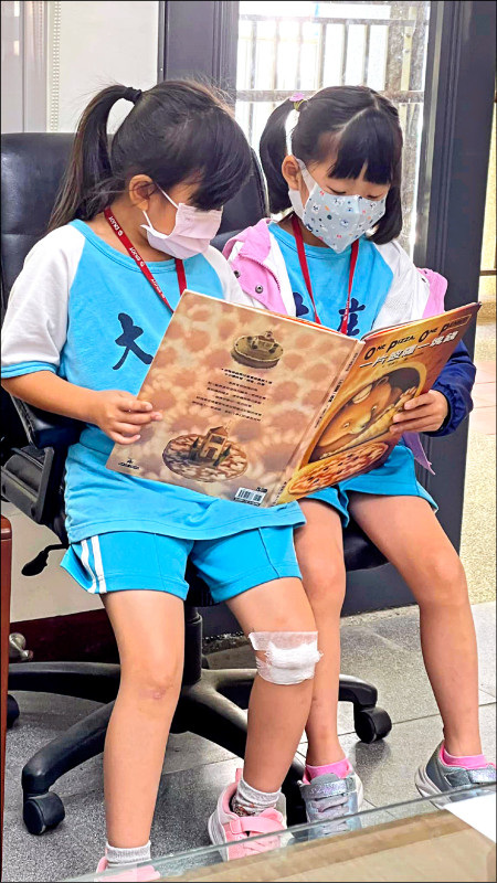 開學迄今 竹市未發小一新生英文教材／家長︰小二英文教材也沒發