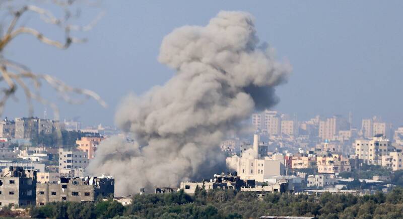 以色列誓言消灭哈玛斯，对加萨走廊展开勐烈轰炸，重创哈玛斯军事领导层。（欧新社）(photo:LTN)