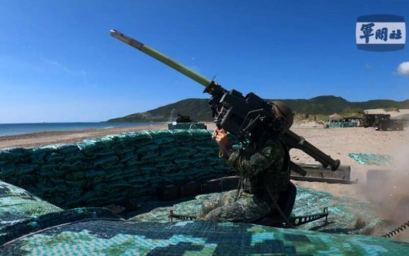 海軍陸戰隊證實刺針飛彈發射筒外流。（資料照，擷取自軍聞社影片）