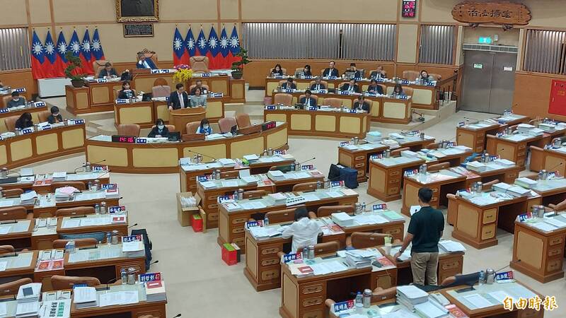 新北市府興辦樹林區南園段原住民族社會住宅，原民議員馬見Lahuy．Ipin關切推動進度。（記者黃子暘攝）