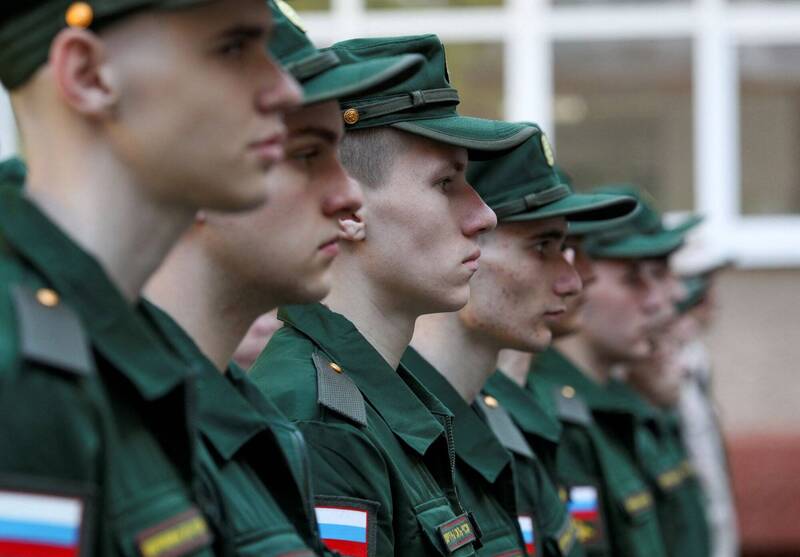 美国白宫26日指控，俄罗斯军方正在处决不遵守战争相关命令的士兵。图为今年4月即将开赴战场的俄国新兵。（路透资料照）(photo:LTN)