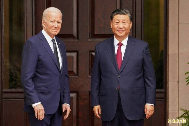 美國總統拜登（左起）和中國國家主席習近平15日在舊金山會面。（路透）