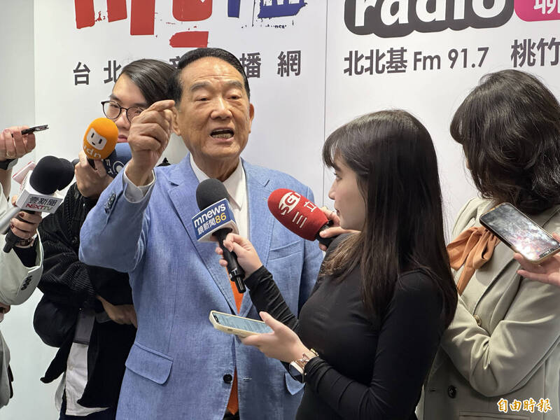 親民黨發言人胡文琦今天向本報透露,主席宋楚瑜(見圖)將在明天上午舉辦記者會公布不分區立委正式名單。(記者林哲遠攝) 親民黨發言人胡文琦今天向本報透露,主席宋楚瑜(見圖)將在明天上午舉辦記者會公布不分區立委正式名單。(記者林哲遠攝)