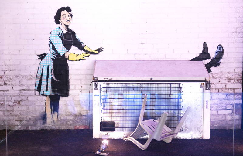 英國知名塗鴉藝術家「班克斯」多以社會議題為靈感在英國各地進行塗鴉創作。而他的本名近日卻在「The Banksy Story」節目中被揭露。示意圖，圖與新聞事件無關。（歐新社）