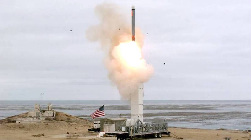 
A Tomahawk missile is tested in an undated photograph.
Photo: Screengrab from Defense Visual Information Distribution Service’s Web site