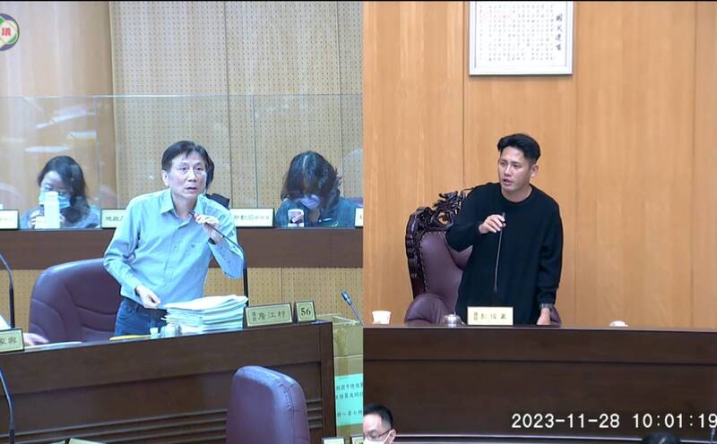 詹江村因口出不雅字眼被提議送紀律委員會，他要求主席彭俊豪也要將他發言期間鼓噪的綠營議員移送紀律委員會。（擷取自議會直播畫面）