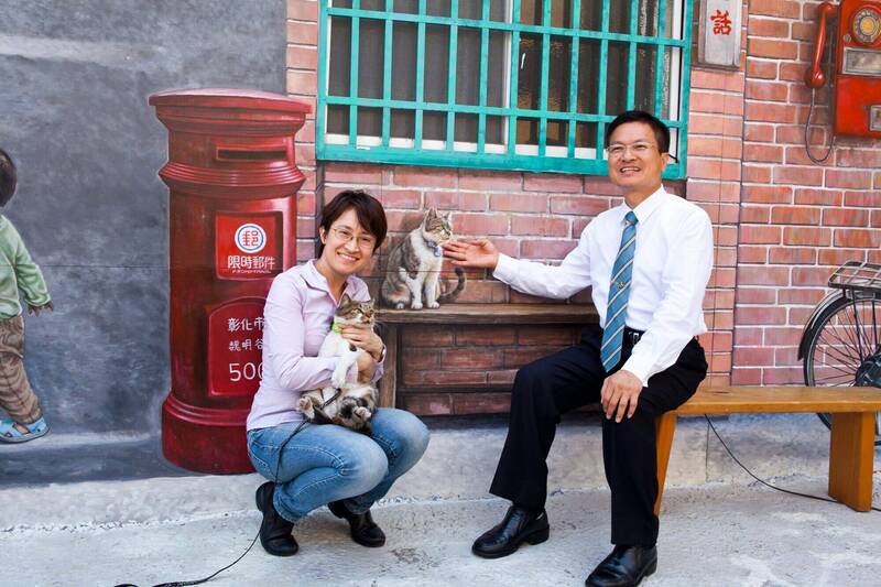 民進黨副總統參選人蕭美琴2014年到彰化縣為參選縣長的魏明谷助選，她站台時就自稱是彰化女兒。（取自魏明谷臉書）