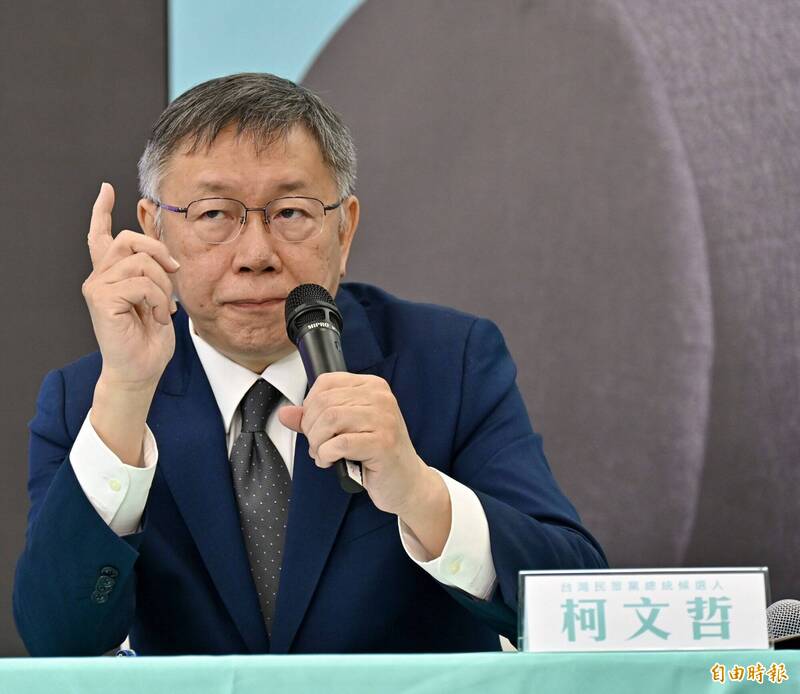 台灣民眾黨總統參選人柯文哲5日回應「藍白合」協商被檢方簽分「選他字案」偵辦，怒斥「我常說國民黨已經夠可惡了，但民進黨更可惡」。（記者塗建榮攝）