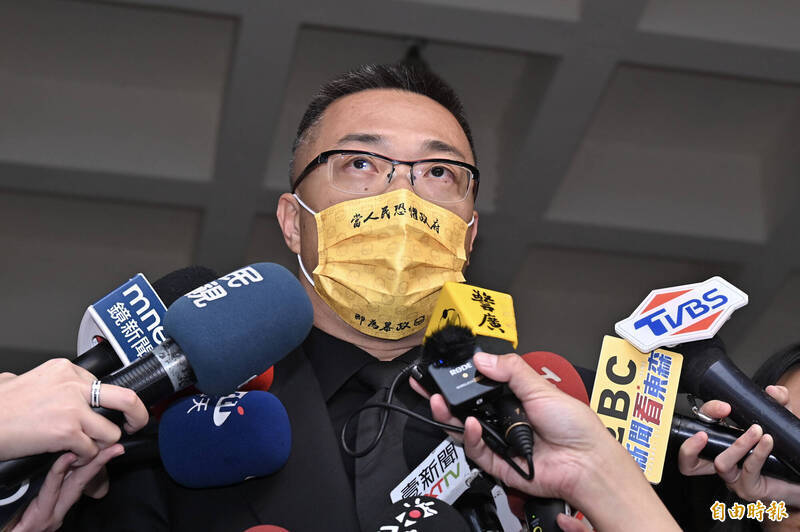 名嘴朱學恒（圖）被國民黨台北市議員鍾沛君指控強制猥褻罪，台北地院8日首開庭，朱並於開庭後受訪。（資料照）