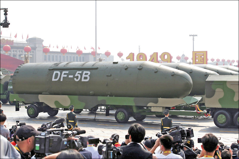 日本媒体披露，美国希望在明年初与中国举行军备管制谈判，有意比照与俄罗斯的协议，和中国建立互相通报飞弹发射的机制。图为中国东风-5B洲际弹道飞弹。（路透档案照）(photo:LTN)