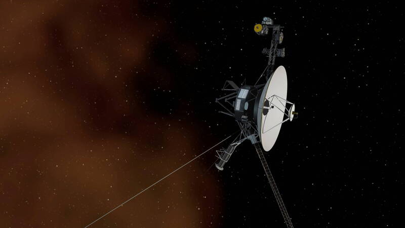 NASA外太阳系无人探测器「航海家1号」在星际空间探测模拟图。（路透）(photo:LTN)