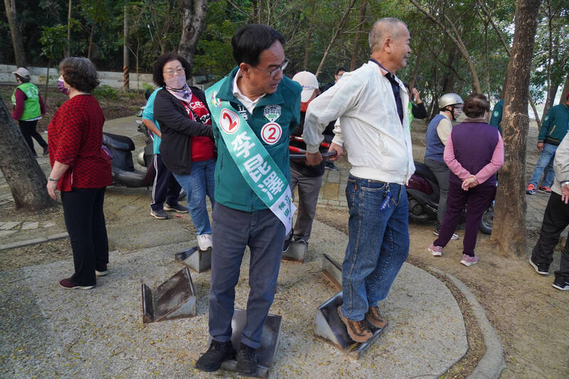 高雄金獅湖活化蝴蝶園成新地標，立委李昆澤表示任內3年爭取7.3億建設地方。（李昆澤競總提供）