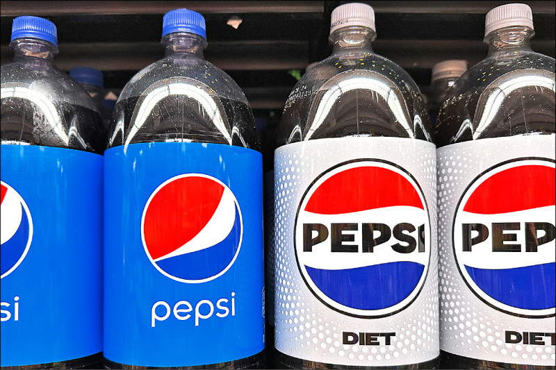 塑胶瓶装的百事碳酸饮料。（美联社）(photo:LTN)