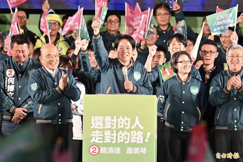 賴清德在板橋壓軸致詞提出「8項承諾」，強調要跟蕭美琴一起，打造把國人生活照顧得更好的台灣。（記者劉信德攝）