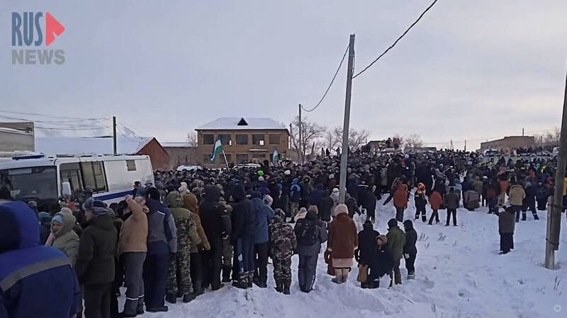 俄罗斯巴什克尔托斯坦地区週三传出数千名群众示威，并与警方爆发激烈冲突，据指起因为一名维权人士因被控煽动种族仇恨遭判刑4年。（路透）(photo:LTN)