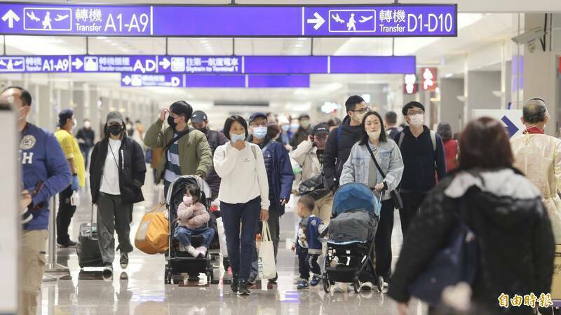 春節期間飯店、行程改期難度高，一旦長榮機師發動罷工，民眾海外旅遊行程極為可能被迫取消；圖為示意圖。（資料照）