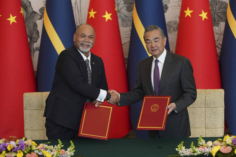 中国外交部今宣布，正式与诺鲁（Nauru）恢复外交关系。（美联社）(photo:LTN)