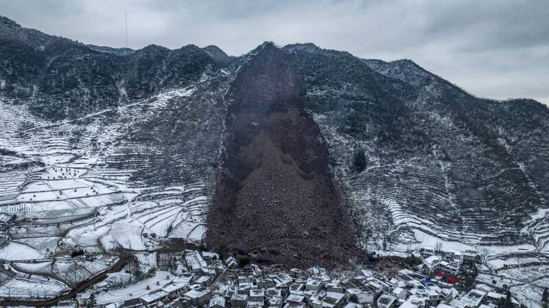 山壁大量土石流倾泻而下淹没18户，44人全数罹难。（欧新社）(photo:LTN)