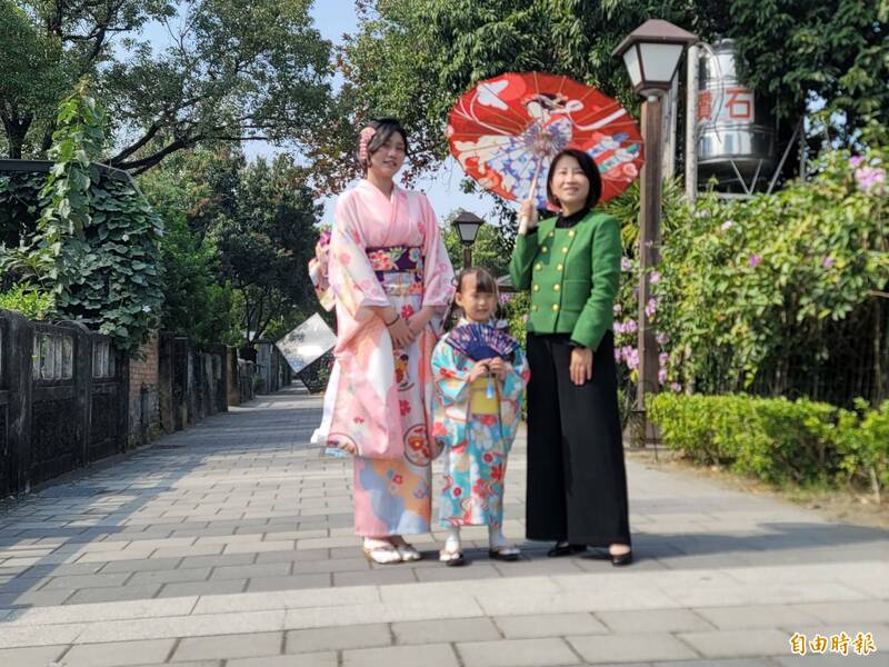 春節到屏東勝利星村好玩又好逛。（記者葉永騫攝）