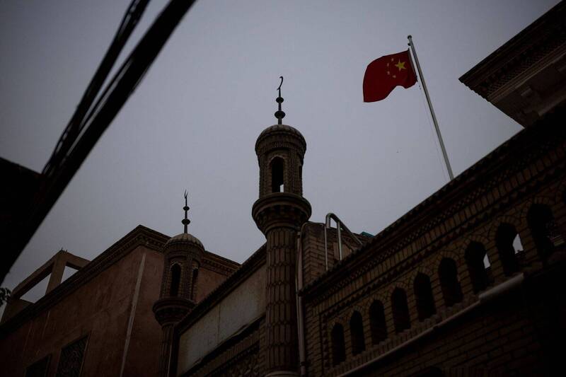 中国政府在新疆维吾尔自治区推出新的法规，要求所有宗教团体、院校、活动场所、教职人员和信众，都必须坚持「宗教中国化」方向，所有新建的宗教场所都必须体现「中国特色和风格」。（路透档案照）(photo:LTN)
