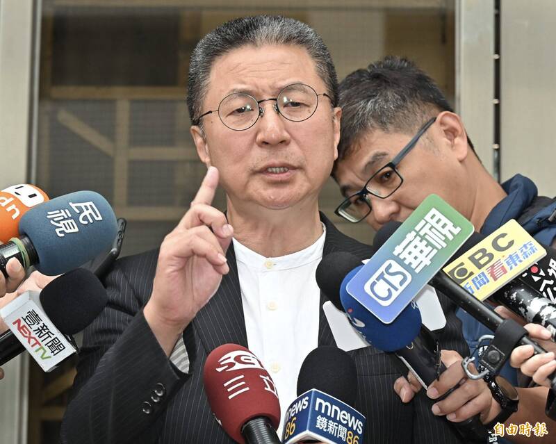 不滿被尹乃菁稱是軍火商 郭璽求償300萬法院判敗訴 - 社會 - 自由時報電子報