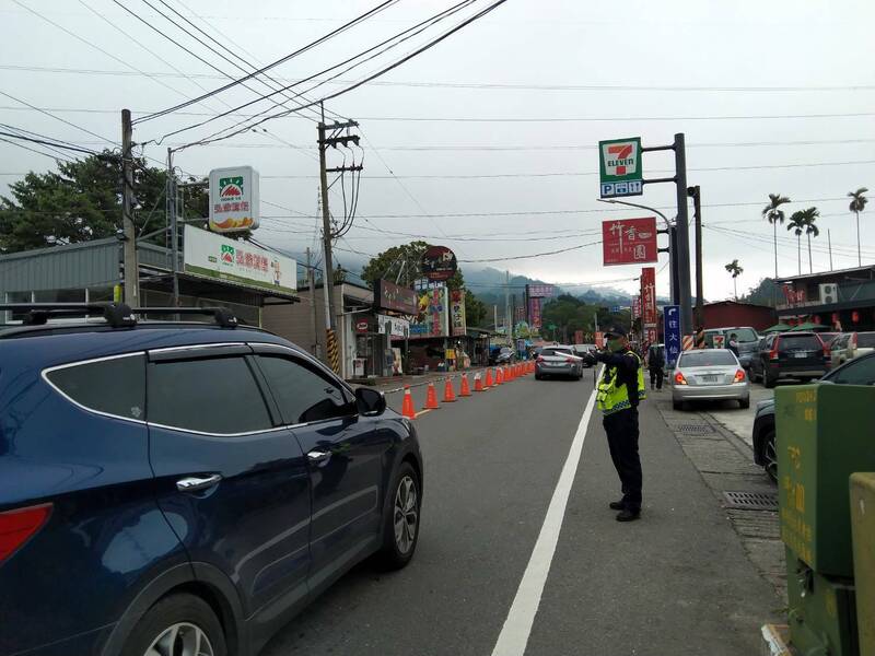 白河警分局轄區有關子嶺溫泉區、菁寮老街等景點，往年春節皆湧入大批人潮，警方將於大年初一至初五強化春節疏運。（圖由警方提供）