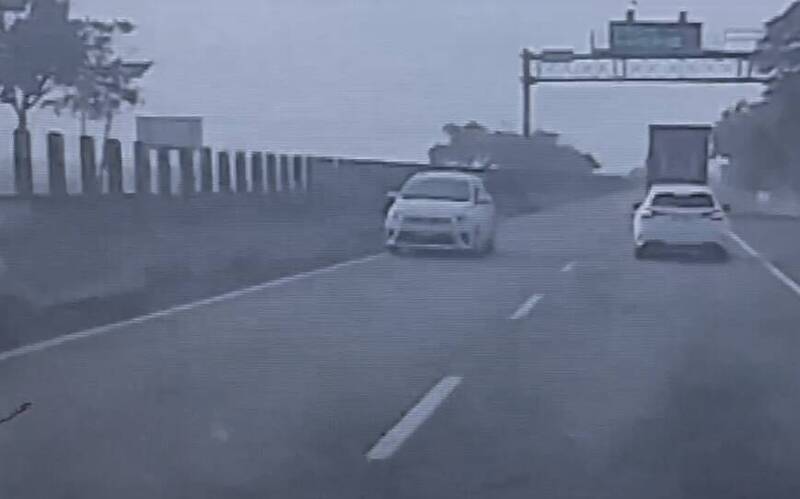 [新聞] 8旬翁台82線開車不知從哪下交流道 竟直接回頭逆向行駛 看板 car Mo PTT 鄉公所