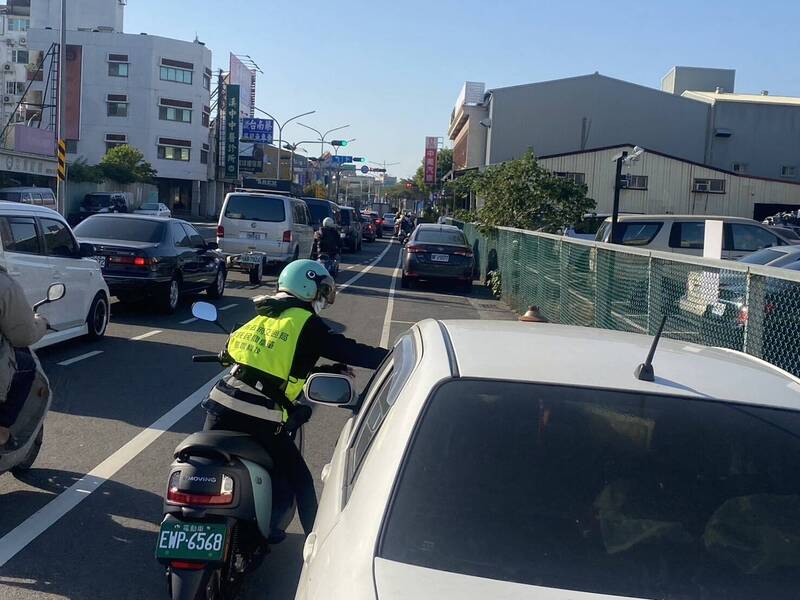 台南市路邊停車格自大年初四（13日）起恢復停車收費。（台南市交通局提供）