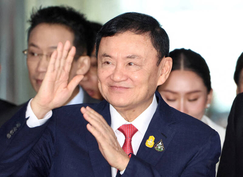 去年8月结束17年流亡返国，因涉贪污案遭判8年刑期后减刑至1年的泰国前总理塔克辛（Thaksin Shinawatra，见图），因高龄且身体状况不佳，週日（18）即将提前获释。（路透）(photo:LTN)