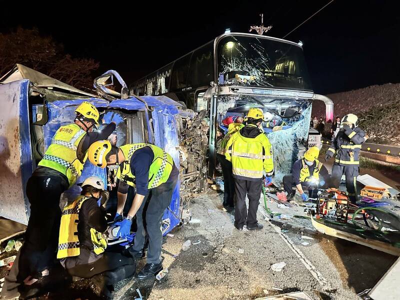 台中市大甲區嚴重車禍，7人受傷送醫。（民眾提供）