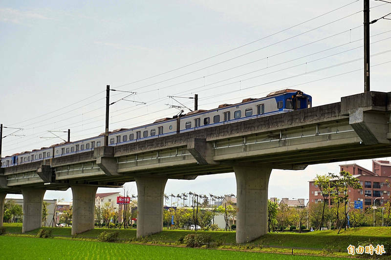 宜蘭至羅東鐵路高架計畫，路線自四城站南端至冬山排水橋，全長15.845公里。（資料照）