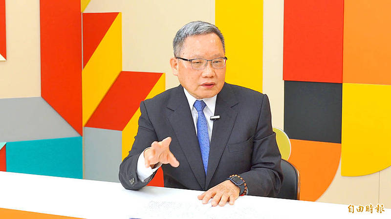 Taiwan Academy of Banking and Finance president Su Jain-rong speaks with the Chinese-language “Liberty Times” in an interview that was posted online yesterday.
Photo: Chen Yu-jui, Taipei Times Taiwan Academy of Banking and Finance president Su Jain-rong speaks with the Chinese-language “Liberty Times” in an interview that was posted online yesterday.
Photo: Chen Yu-jui, Taipei Times