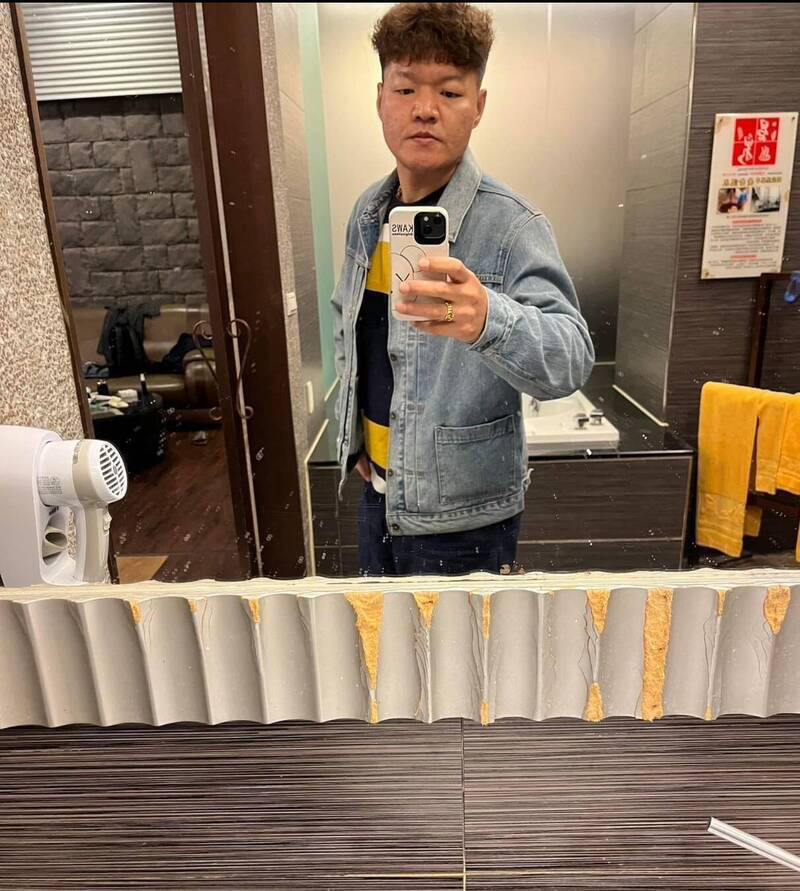 台灣潛逃境外的通緝犯石茂強遭槍殺棄屍案,涉案的台籍周姓男子昨天搭機返國,台北地檢署已約談他說明釐清案情。(圖擷取自石茂強臉書) 台灣潛逃境外的通緝犯石茂強遭槍殺棄屍案,涉案的台籍周姓男子昨天搭機返國,台北地檢署已約談他說明釐清案情。(圖擷取自石茂強臉書)