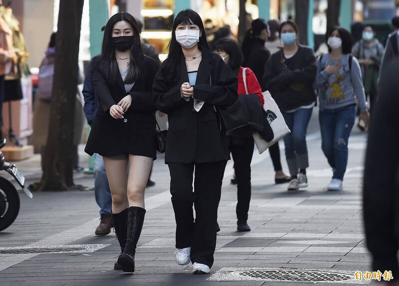 今明白天氣溫明顯回升，各地舒適微熱，早晚輻射冷卻效應，今晚、明晨北部沿海及部分平地最低氣溫有接近10度的機率。（資料照）