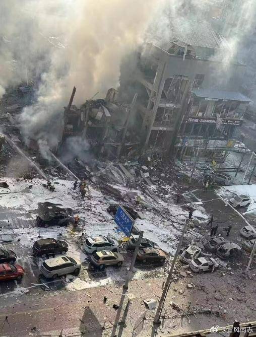 一栋楼被爆炸夷为平地。（图撷自X）(photo:LTN)